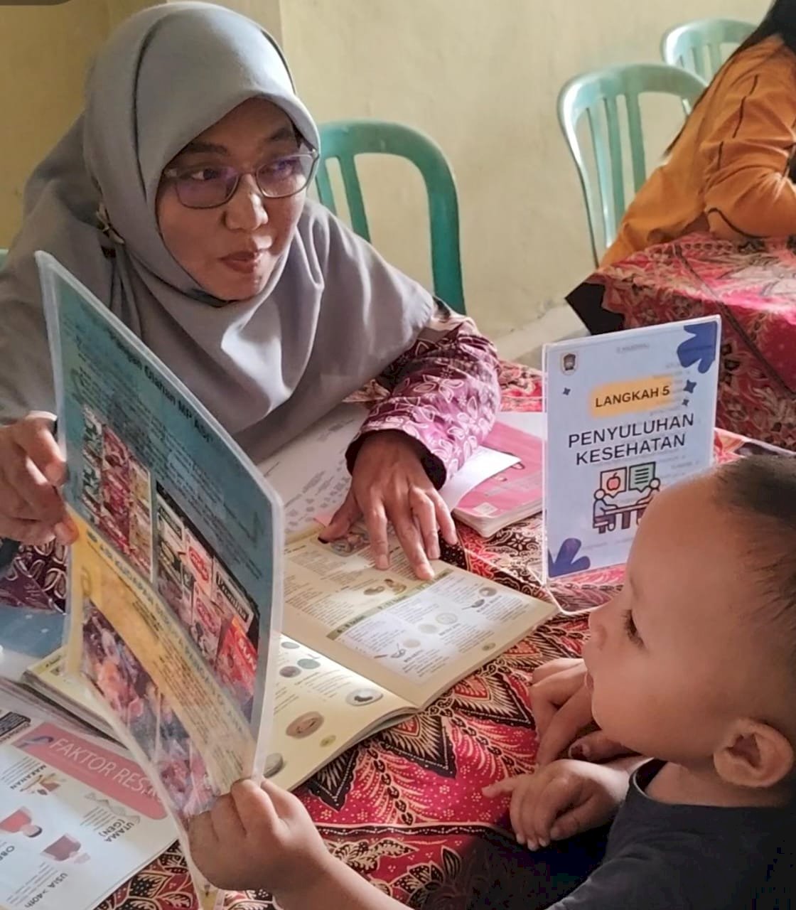 Rahasia Anak Sehat Dan Cerdas, Lakukan Stimulasi Tumbuh Kembang! Dengan Buku KIA